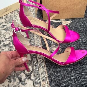 Jewel Badgley Mischka Fuchsia Strappy Heels